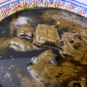 Mloukhia tunisienne, ragoût de corète et agneau - Spécialité traditionnelle Marseille